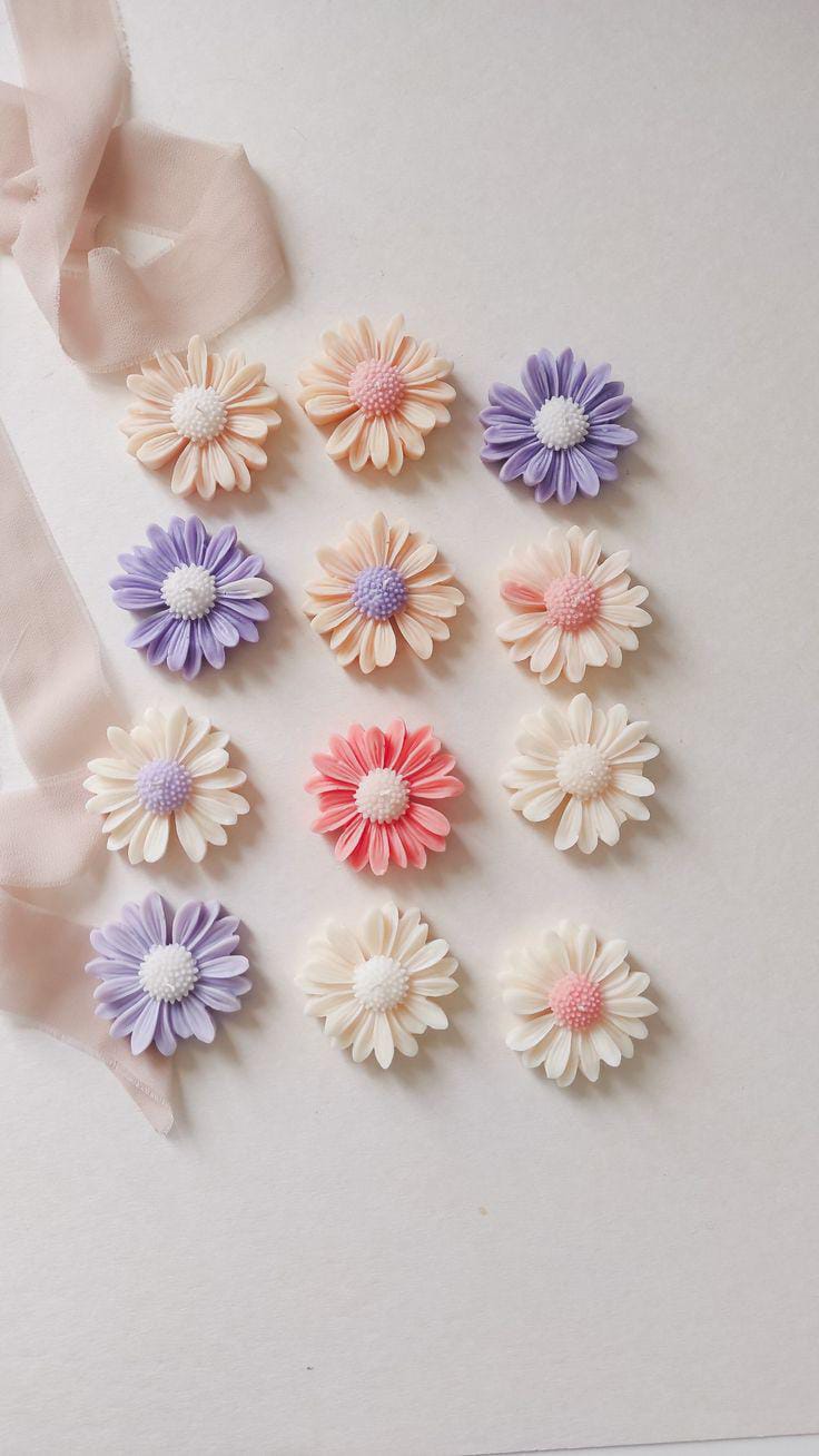 Daisy Blossom Candle
